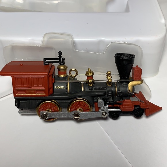 Hallmark Keepsake Ornament Lionel General Steam Locomotive 2000 Train Die-Cast - Picture 4 of 8